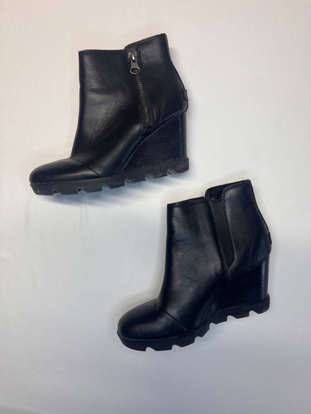 SOREL Black Leather Waterproof Wedge Ankle Boots - Women's Size 7.5